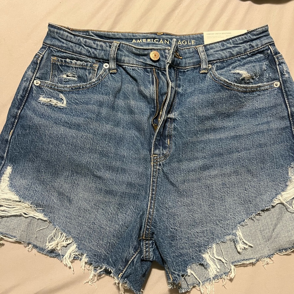 Women’s AE denim shorts - NWT